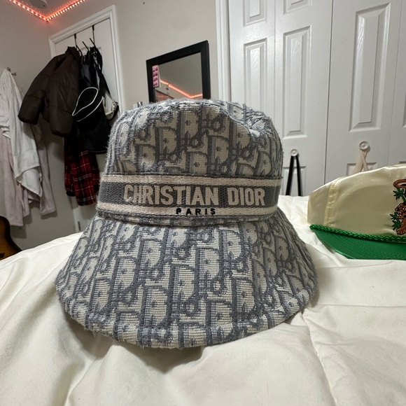 Christian Dior Bucket hat - Picture 1 of 2
